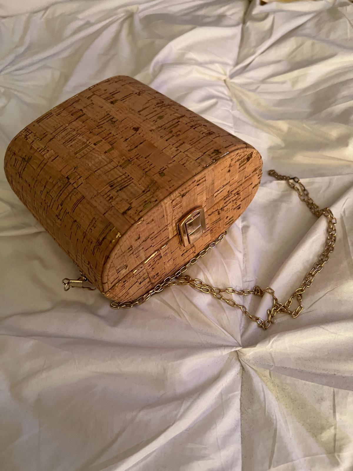 cute fashion bag small new condition - Lynn, Massachusetts - FleaMarketBay