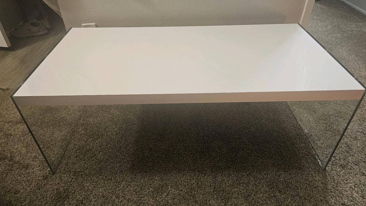 Coffee table - Tucson, Arizona - FleaMarketBay