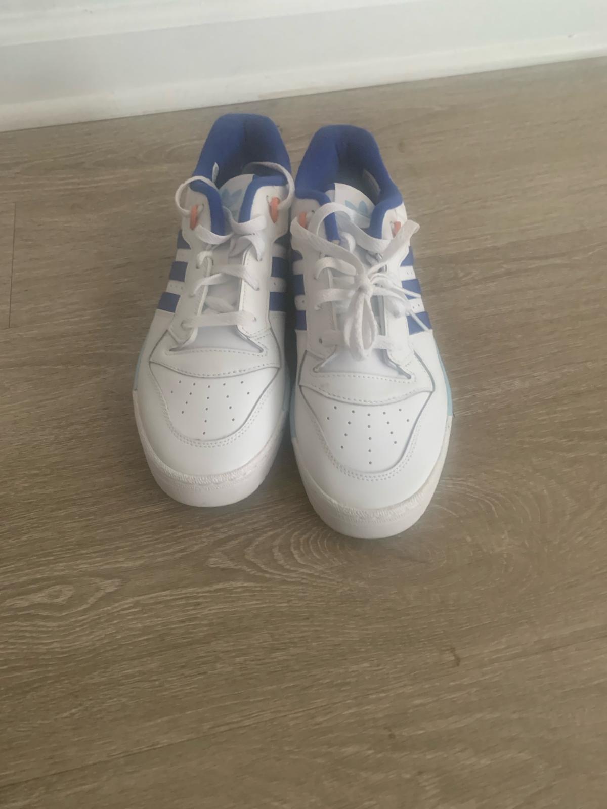 unisex regular adult adidas size 7 12 - Columbus, Ohio - FleaMarketBay