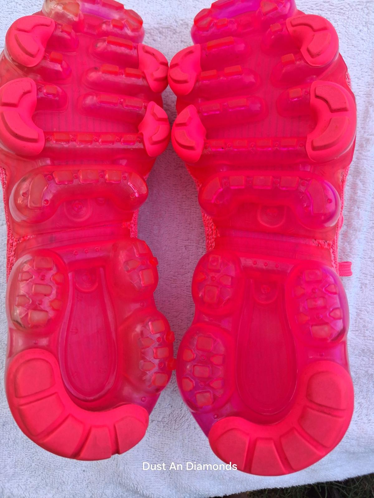 Hyper Pink Nike Air Vapormax Flyknit 3 sneakers New No Box - Conroe, Texas - FleaMarketBay