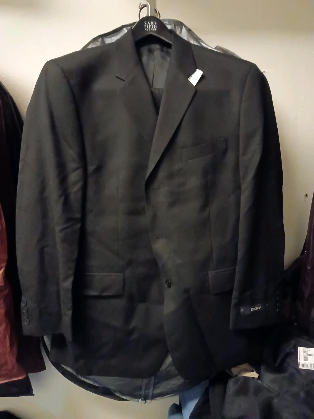 Brioni Barneys New York Super 150s - San Jose, California - FleaMarketBay