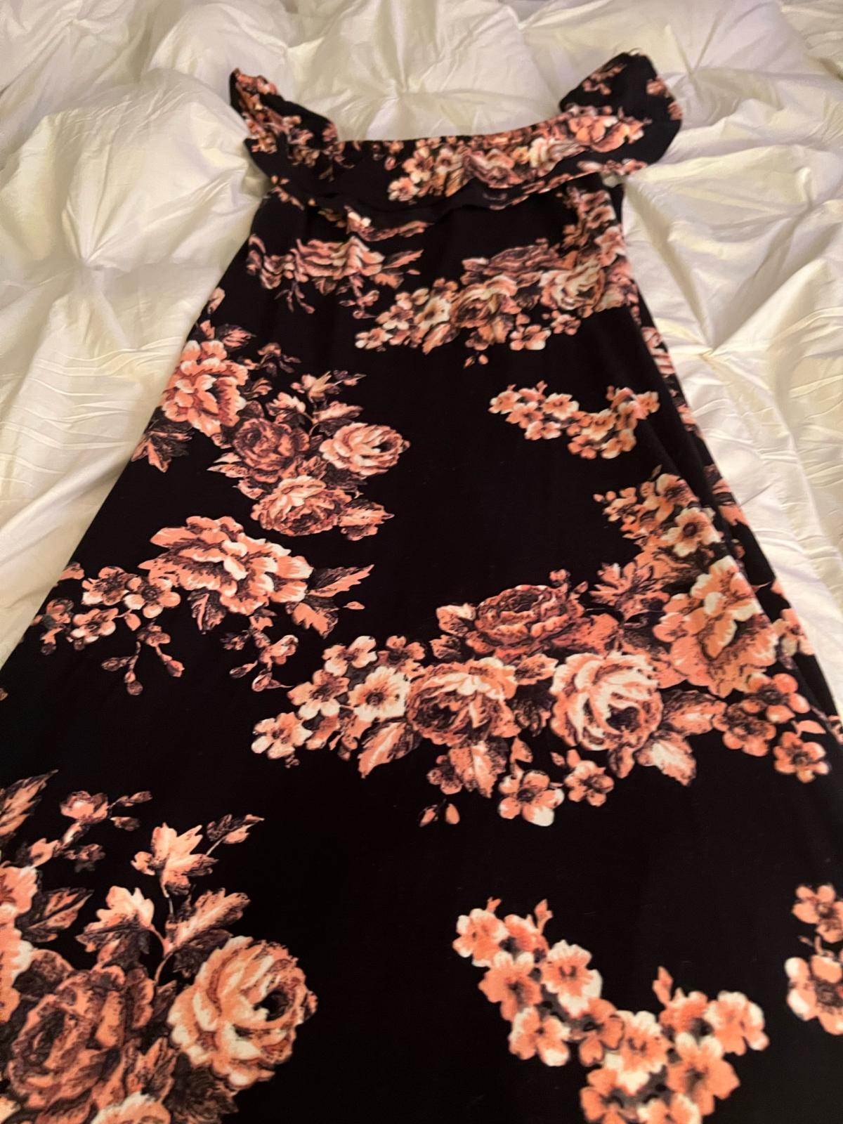 pink and  black sundress size lg good condition - Lynn, Massachusetts - FleaMarketBay