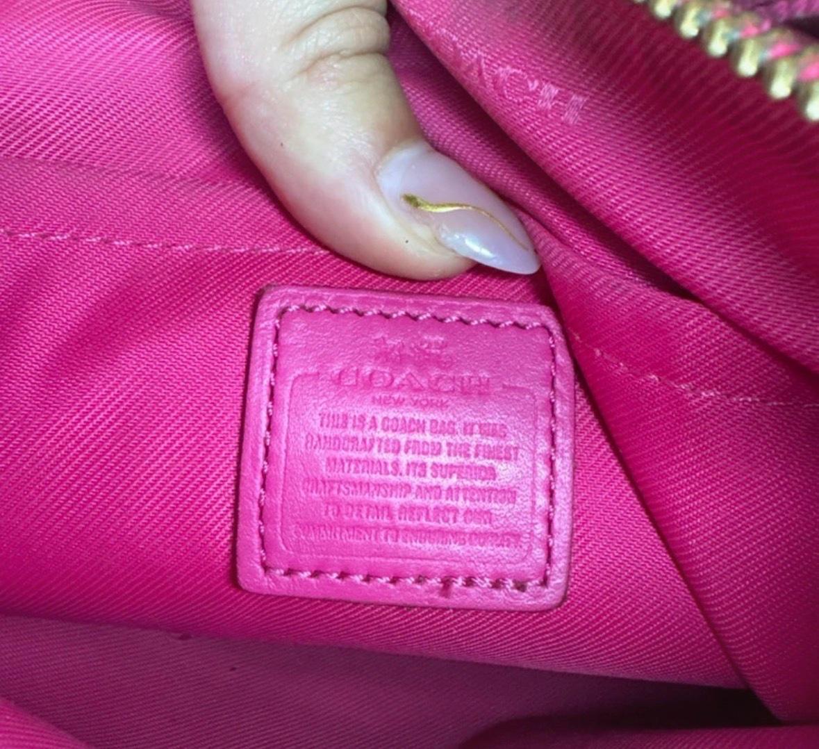vintage coach crossbody bag hardly used - San Antonio, Texas - FleaMarketBay