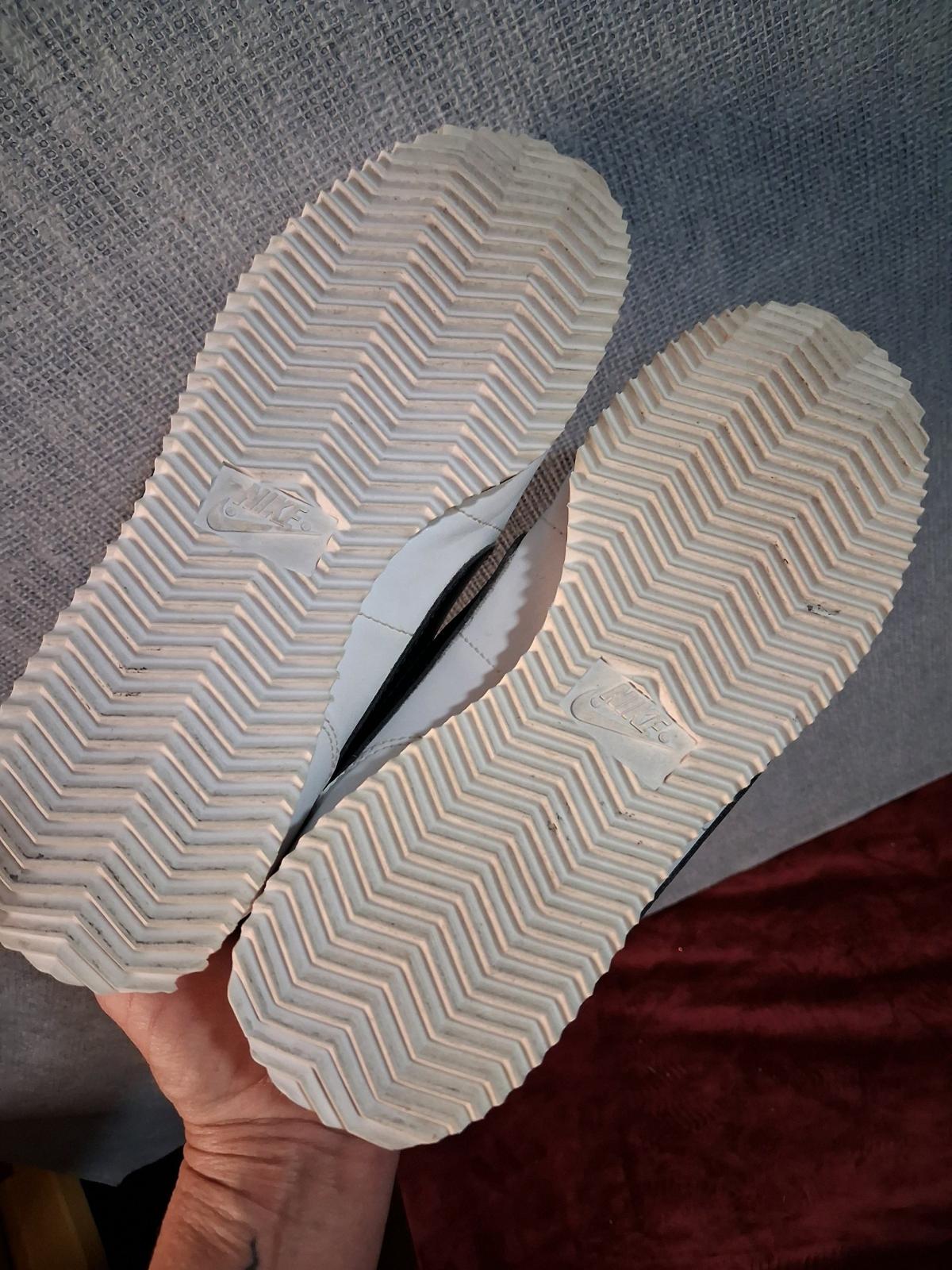 Nike Cortez white black old skool sneakers - Conroe, Texas - FleaMarketBay