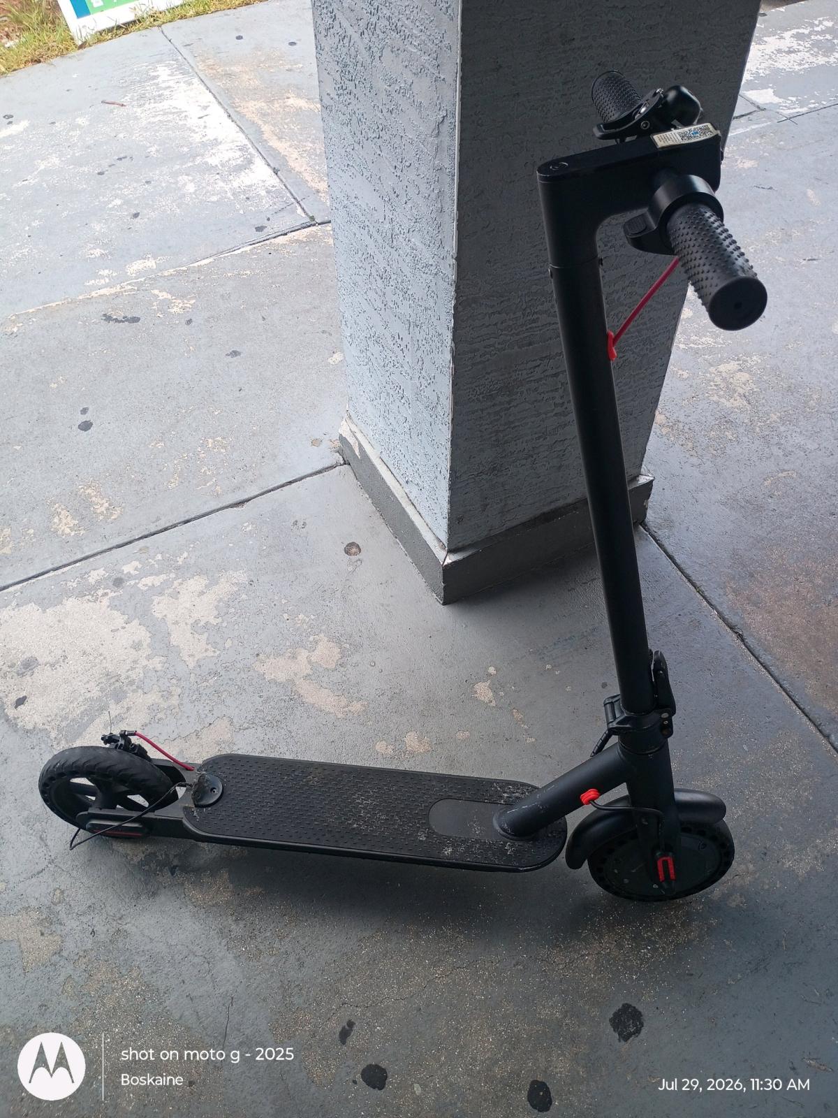 Joyhis JS Android Electric Scooter W Charger - Stuart, Florida - FleaMarketBay
