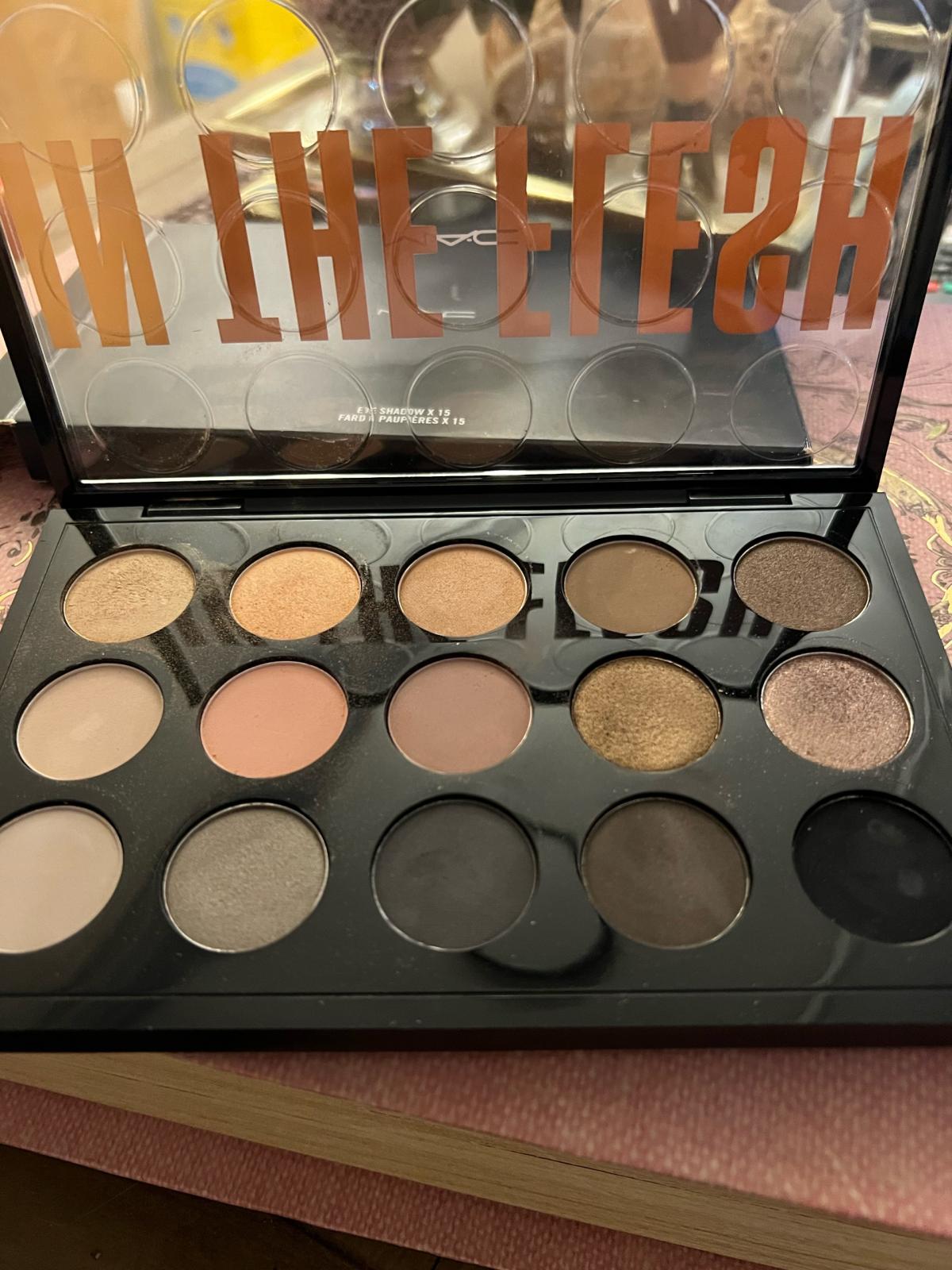 Mac smoky eye pellet slightly used - Lynn, Massachusetts - FleaMarketBay