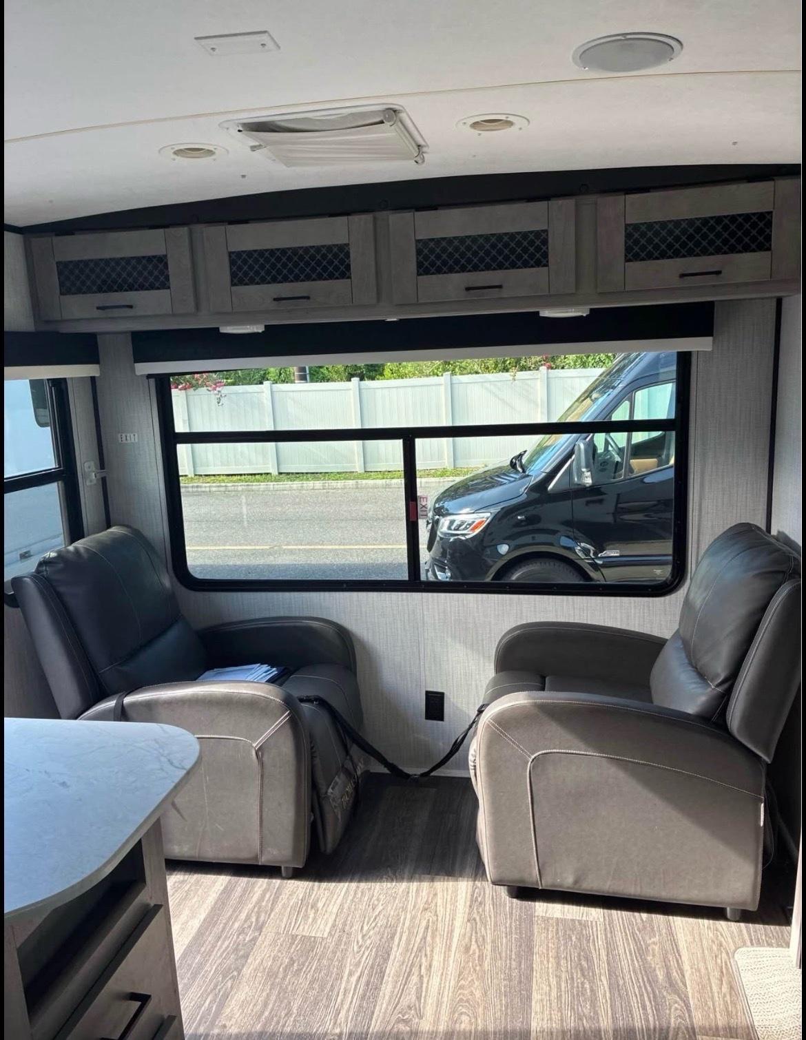 2021 Heartland Mallard M27 - Dover, Florida - FleaMarketBay