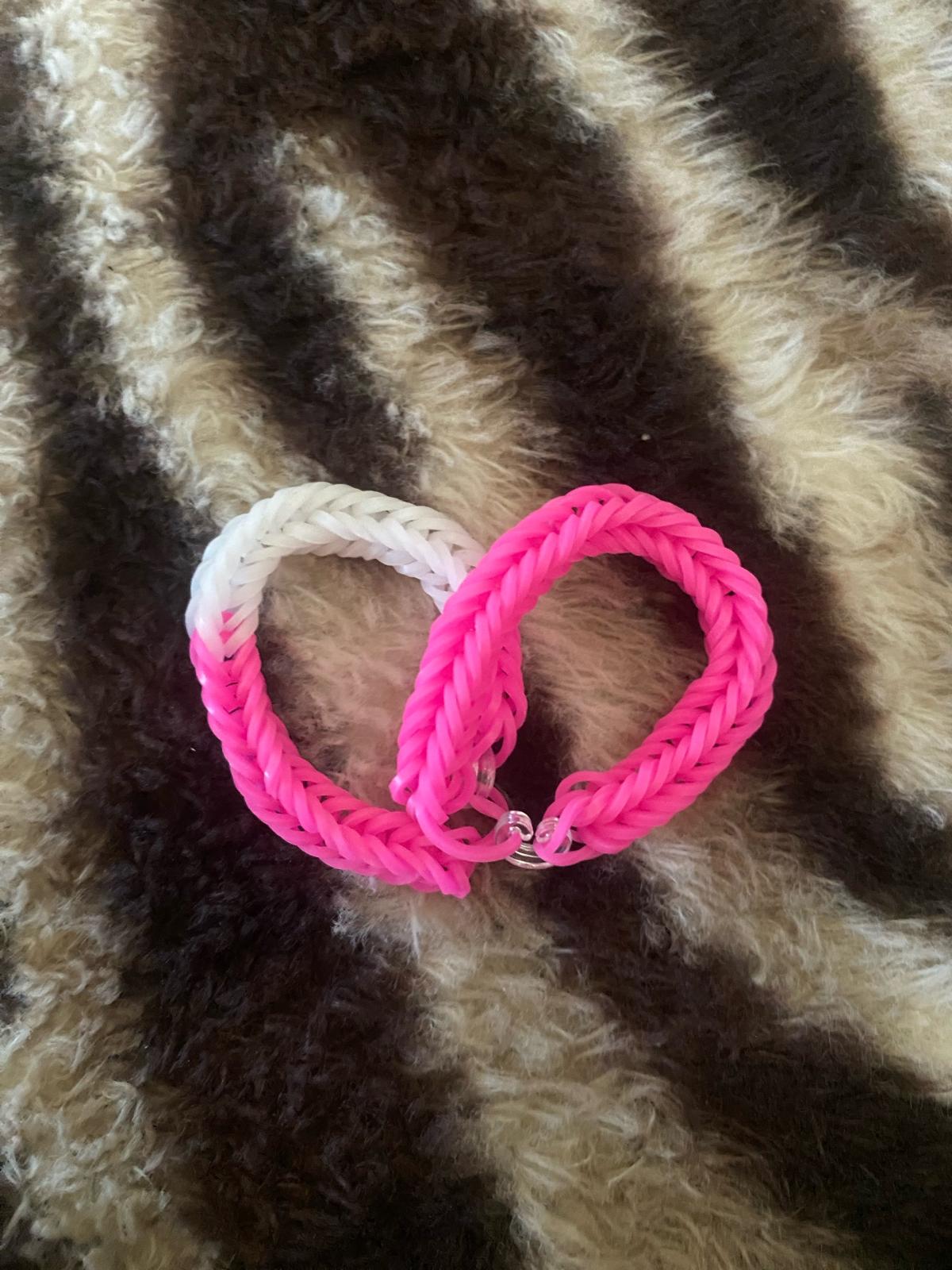 hot pink with white on the bracelet - Santaquin, Utah - FleaMarketBay