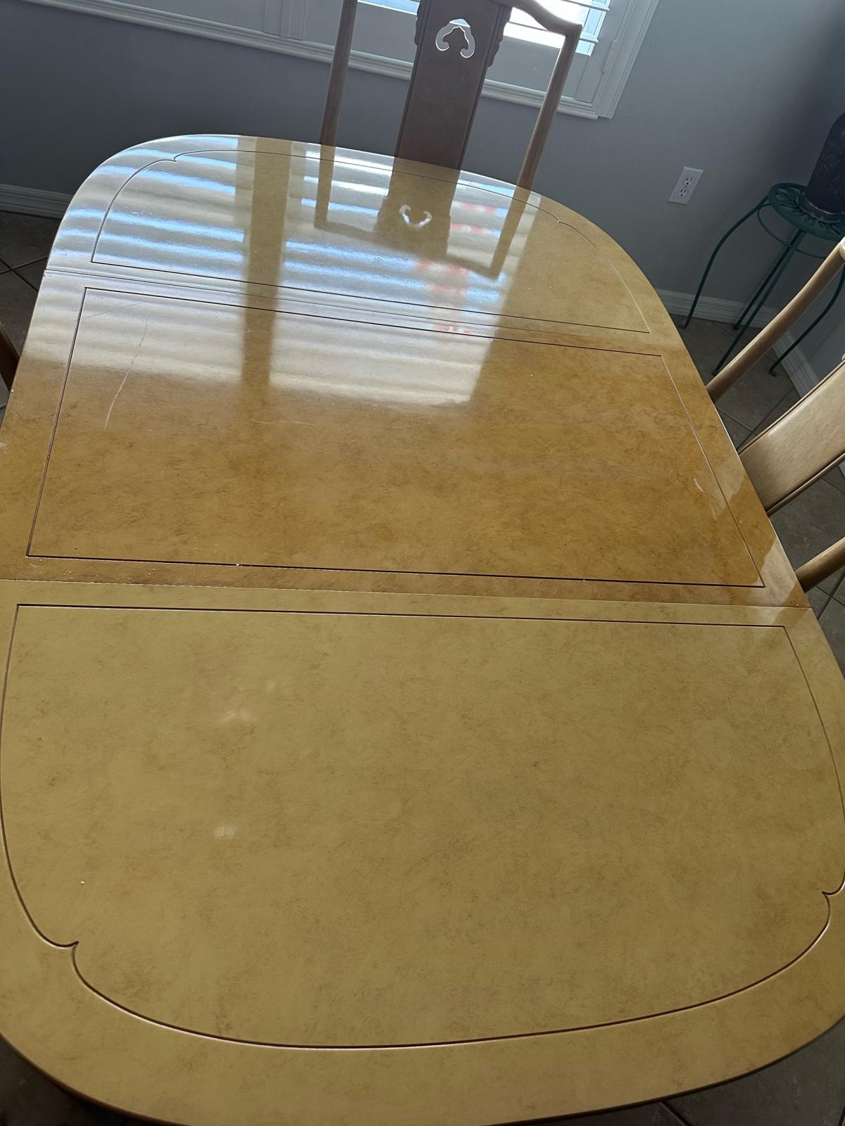 table and 4 chairs custom cover chair cushions and xtra leaf - Parrish, Florida - FleaMarketBay