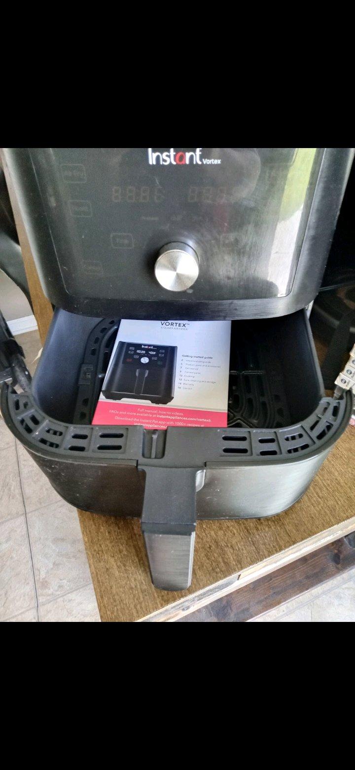 air fryer excellent condition only been used a couple of tim - Lakeview, Ohio - FleaMarketBay
