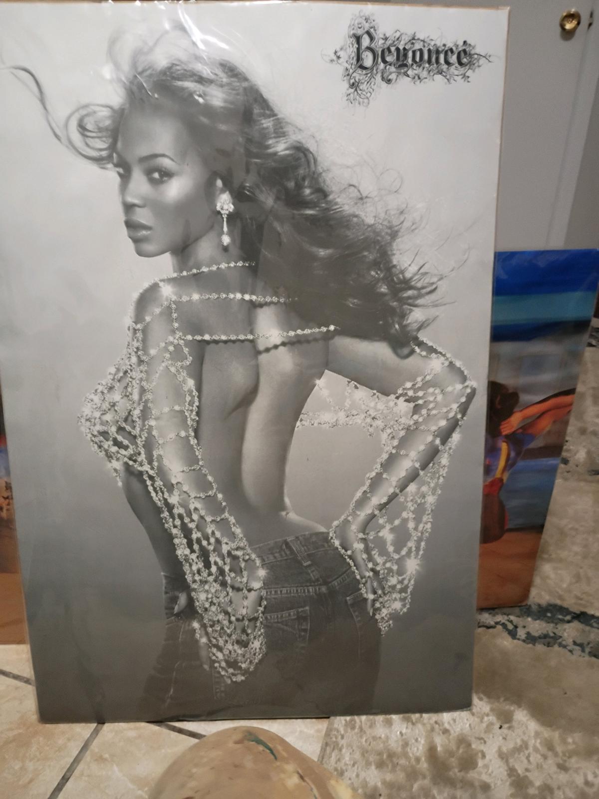 beyonc post good condition - Chattanooga, Tennessee - FleaMarketBay