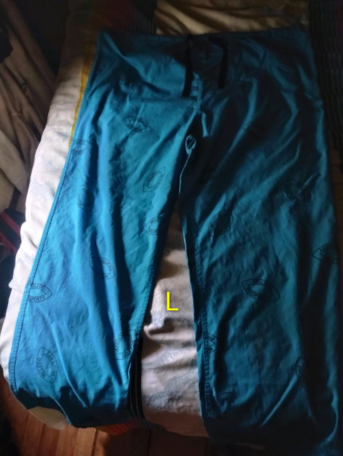 A Light Blue Nice Pair of Scrubs - Swansea, South Carolina - FleaMarketBay