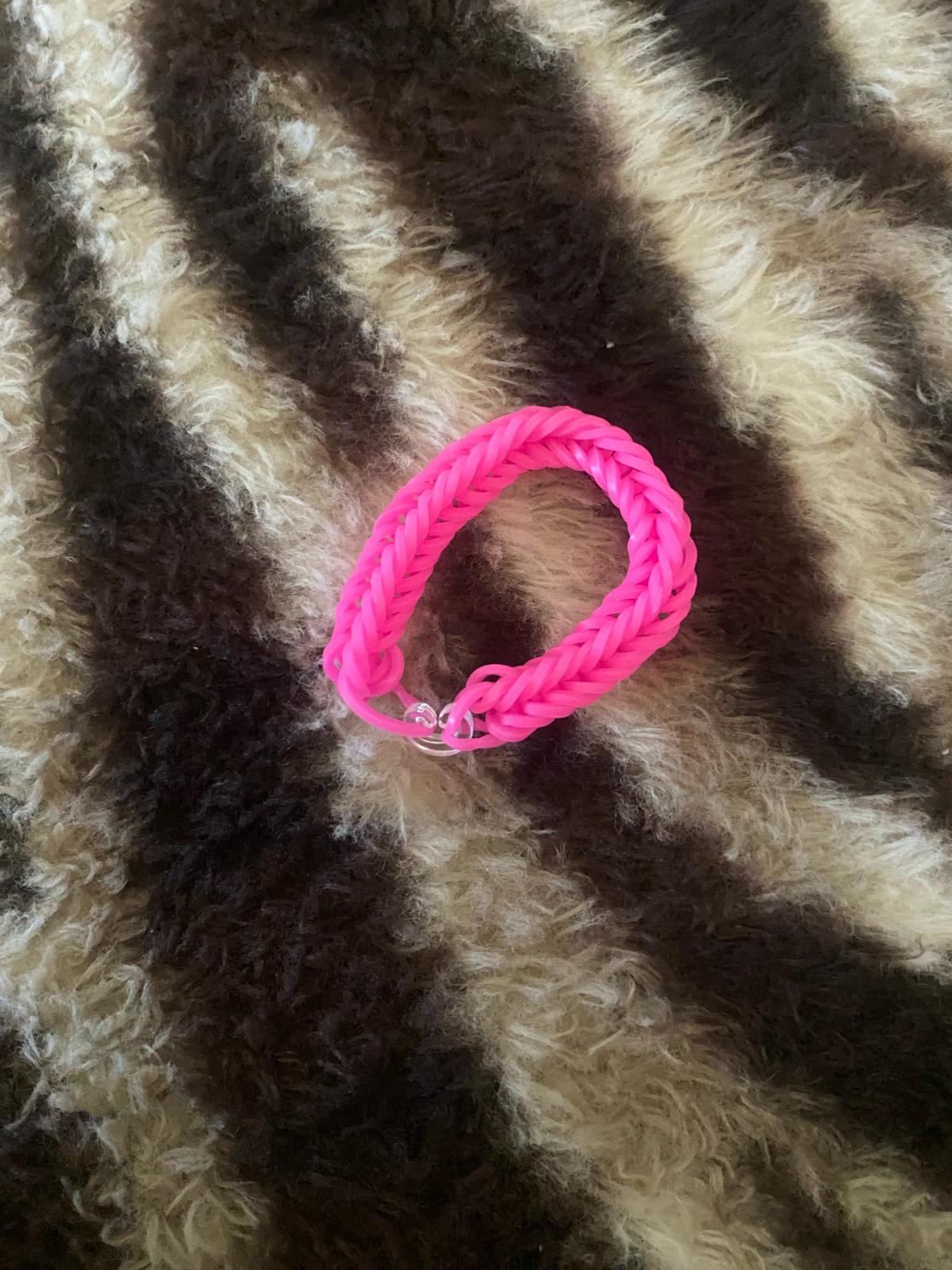 hot pink with white on the bracelet - Santaquin, Utah - FleaMarketBay