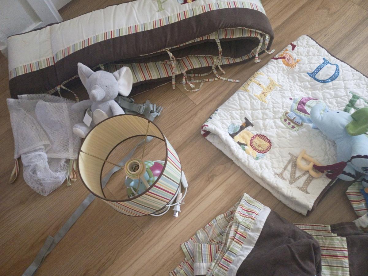 elephant themed crib and bedroom set for baby - Spokane, Washington - FleaMarketBay