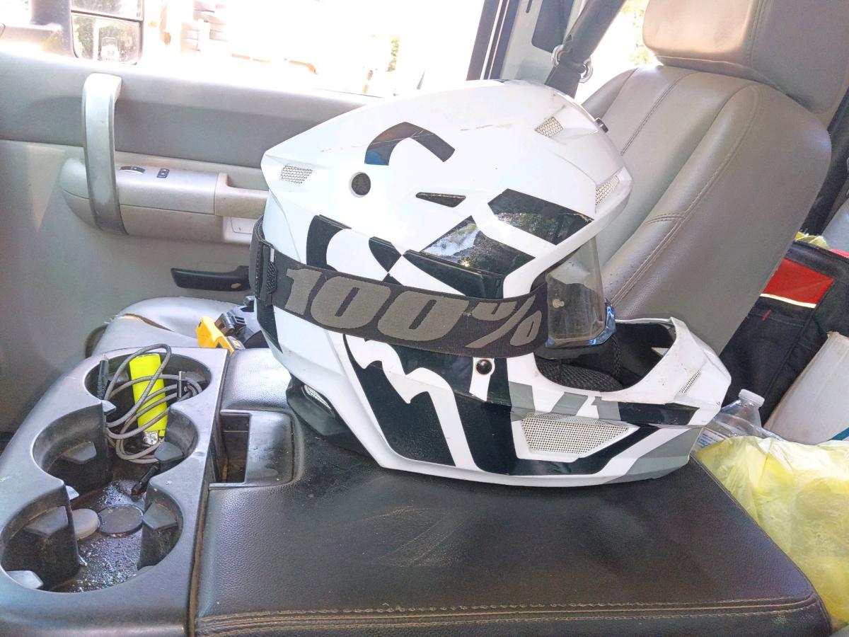 dirt bike helmet - Leesville, Louisiana - FleaMarketBay