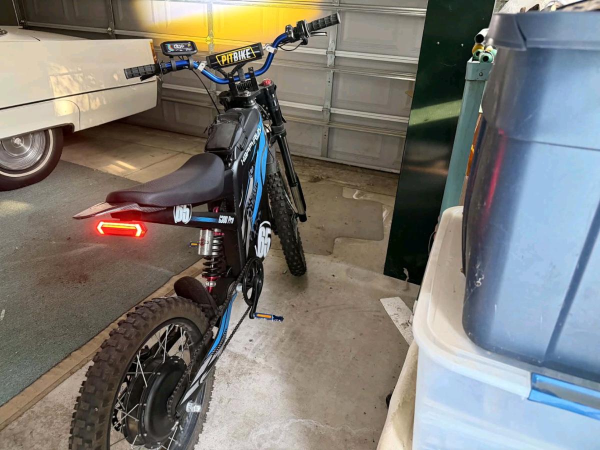 Happyrun g300 pro emoto with pedals goes 50 on offload mode - Fresno, California - FleaMarketBay