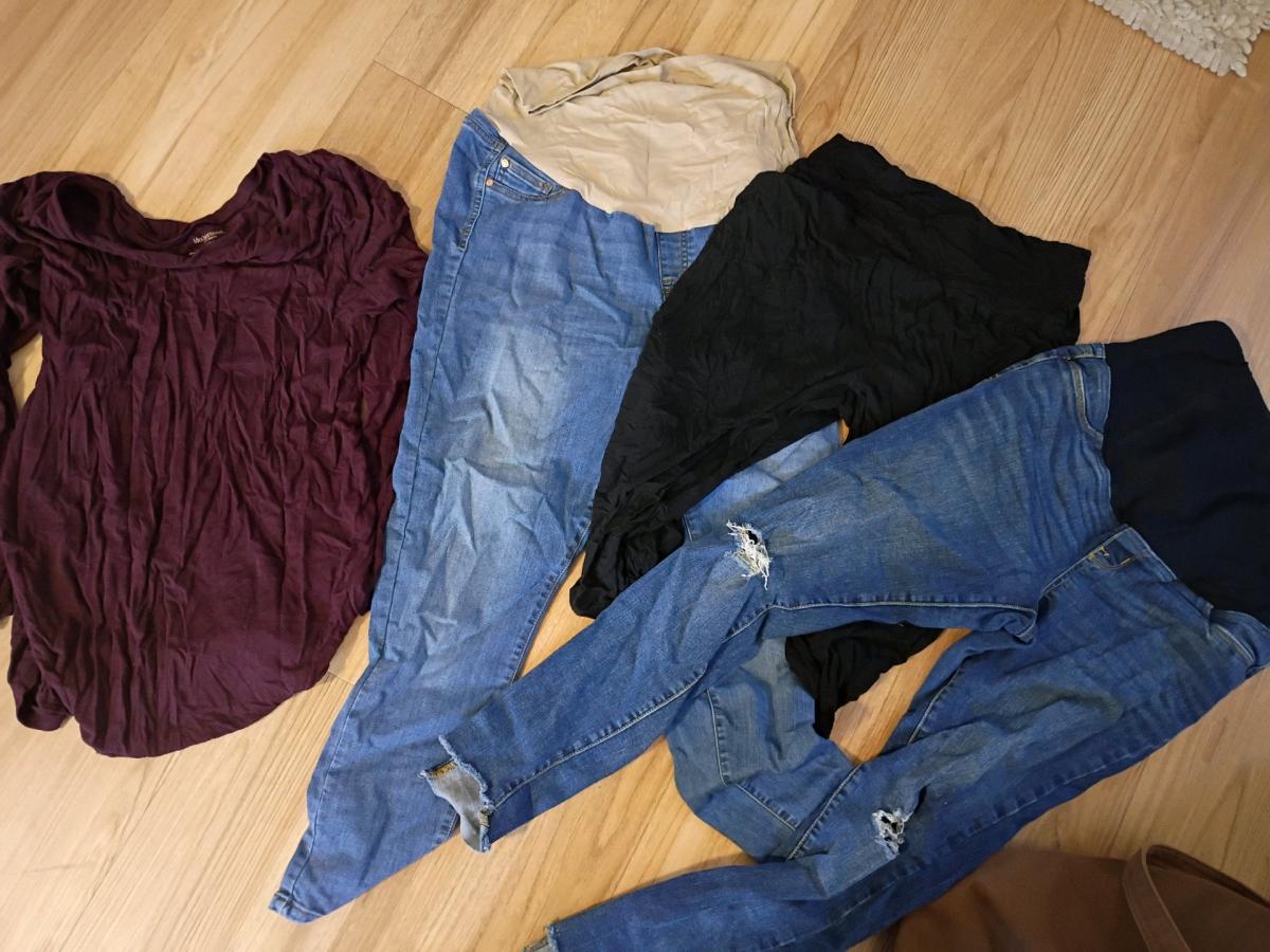 bundle of womens maternity clothes size large - Spokane, Washington - FleaMarketBay
