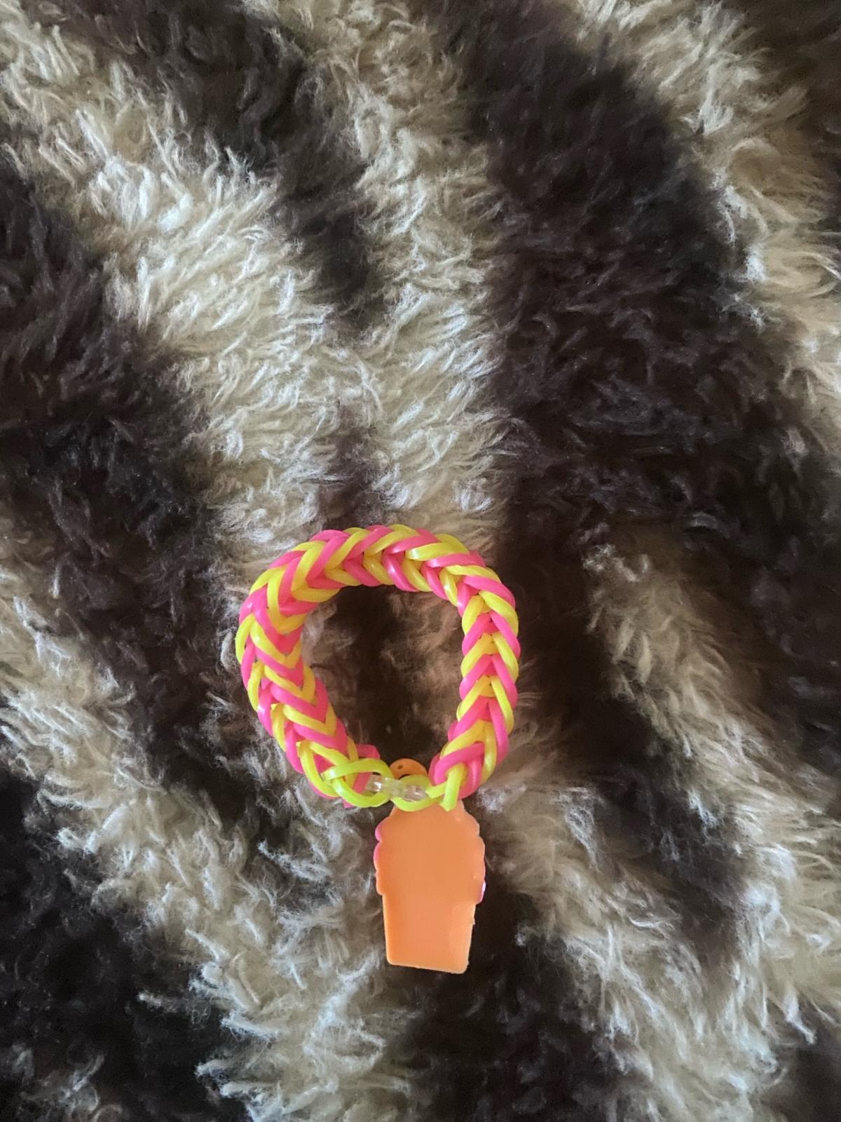 an ice cream bracelet - Santaquin, Utah - FleaMarketBay