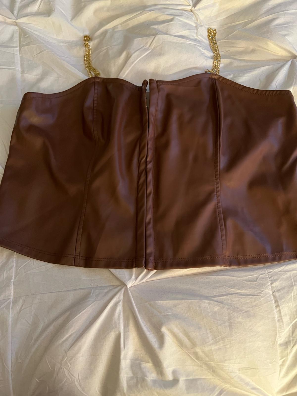 Brown flex leather extra large top - Lynn, Massachusetts - FleaMarketBay