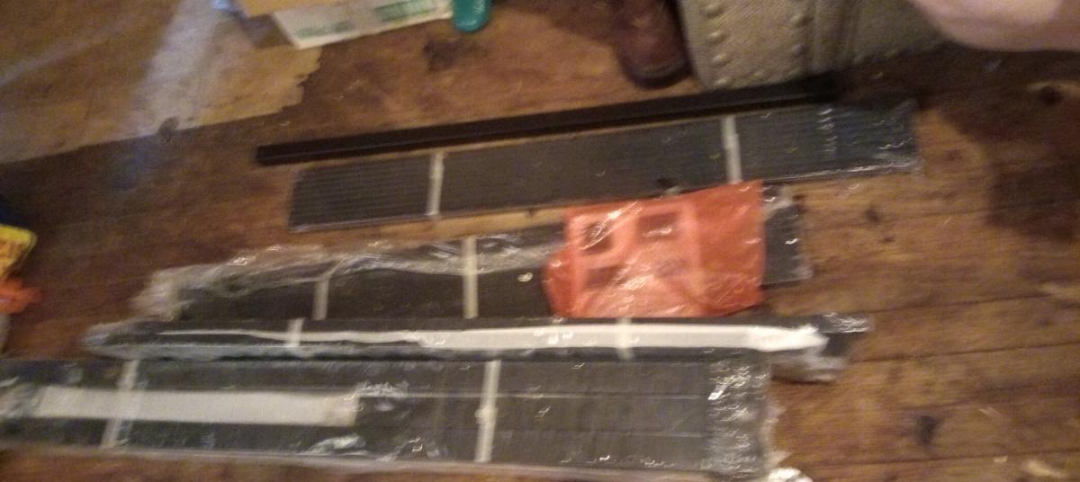 California King bed frame never used paid 150 - Shawnee, Oklahoma - FleaMarketBay