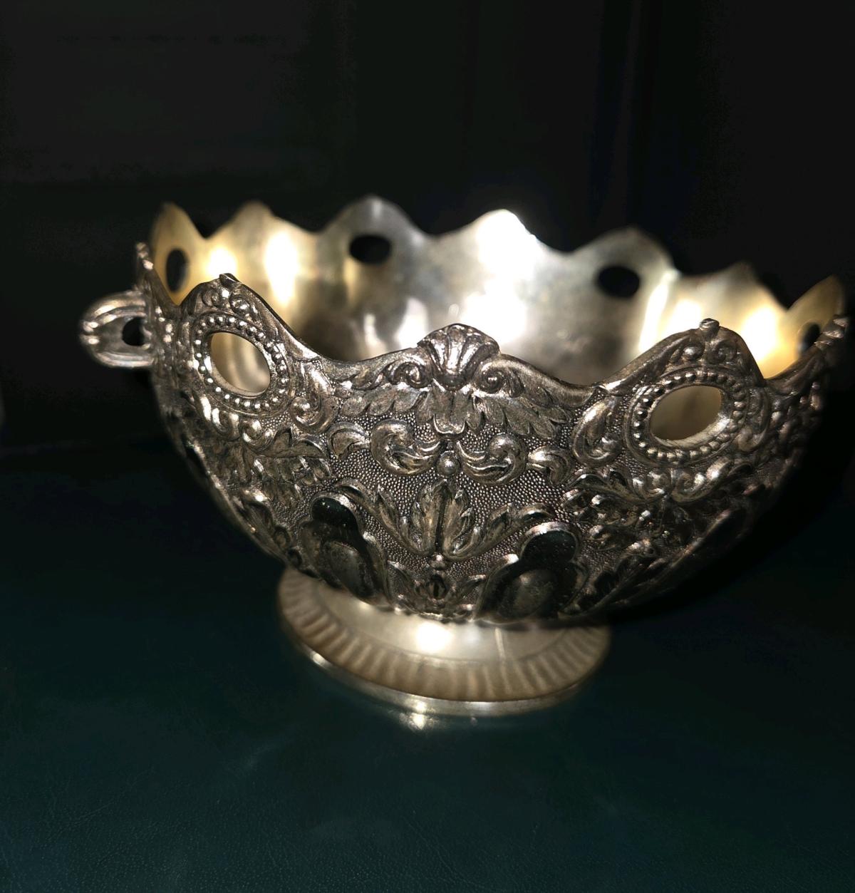 A Vintage Leonard Japan Silver Plated Pedestal Candy Dish - San Antonio, Texas - FleaMarketBay