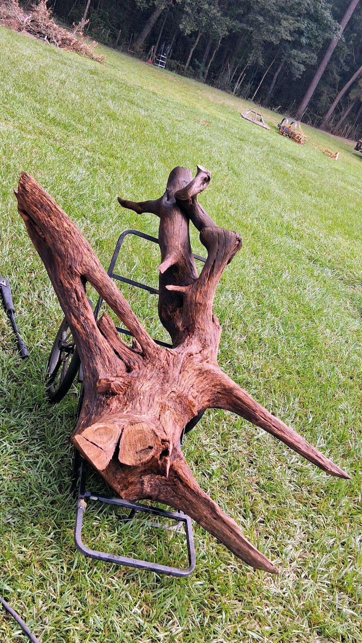 wood ceader knot 4 ft by 5 ft - Cleveland, Texas - FleaMarketBay
