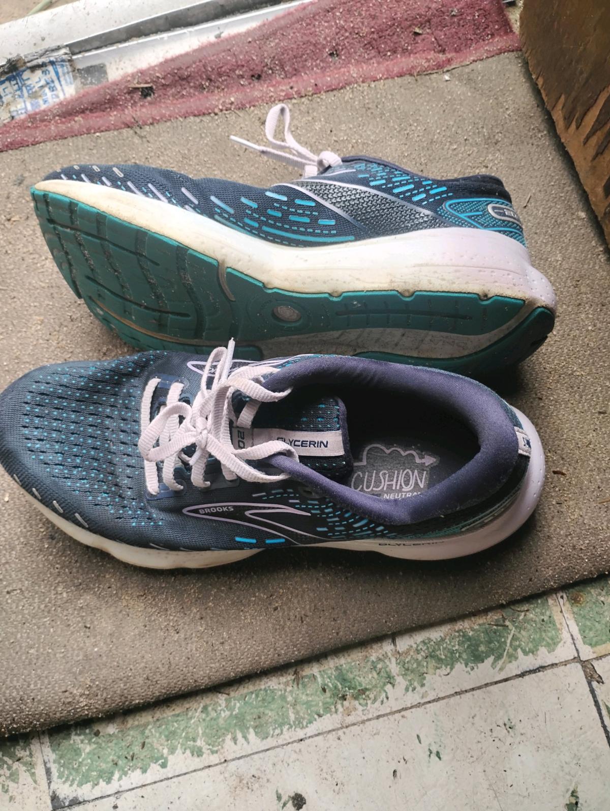 A Very Nice Womens Pair of Athletic Sneakers - Swansea, South Carolina - FleaMarketBay