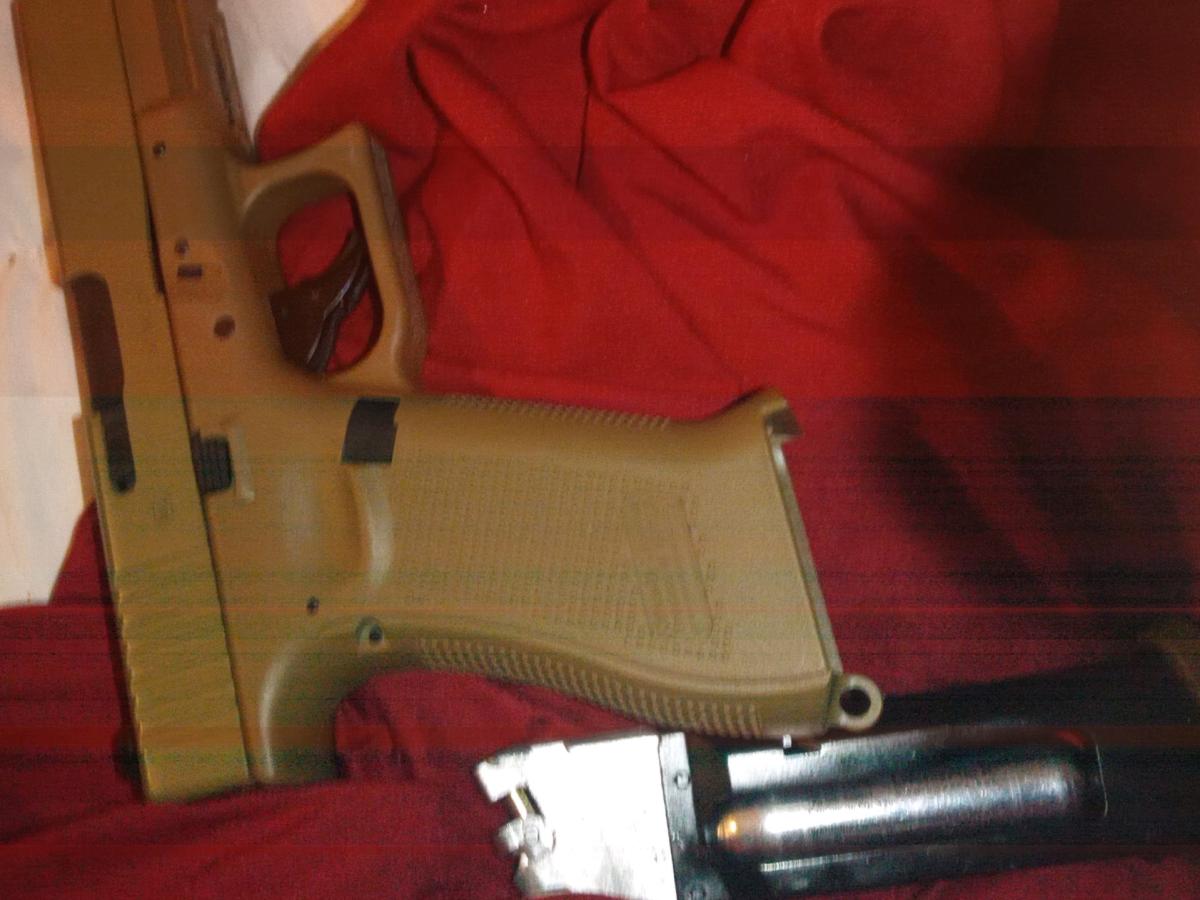 19xGlock automatic  bbgun - Alpine, Arizona - FleaMarketBay