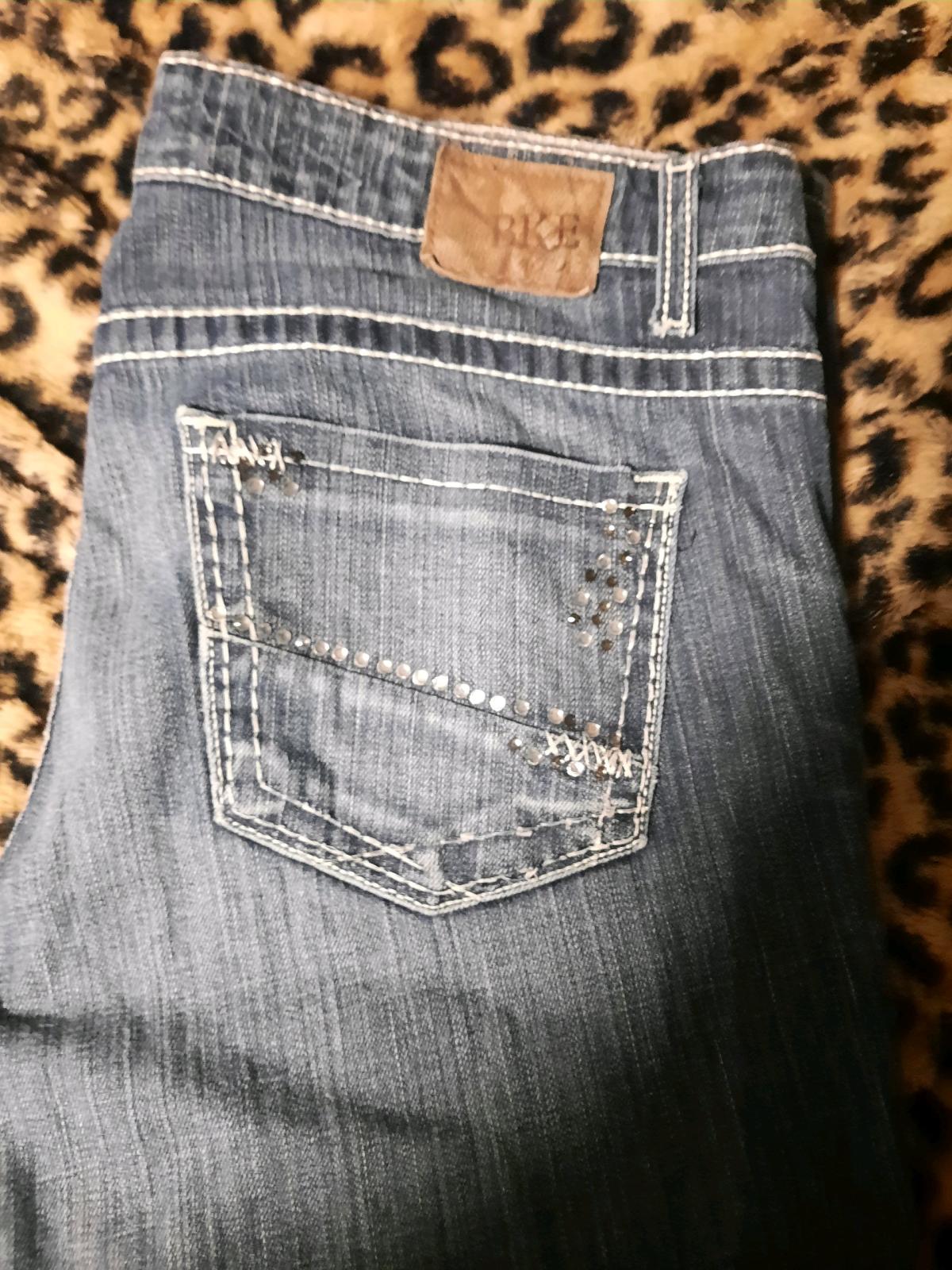 BKE  JEANS - Horseshoe Bend, Arkansas - FleaMarketBay