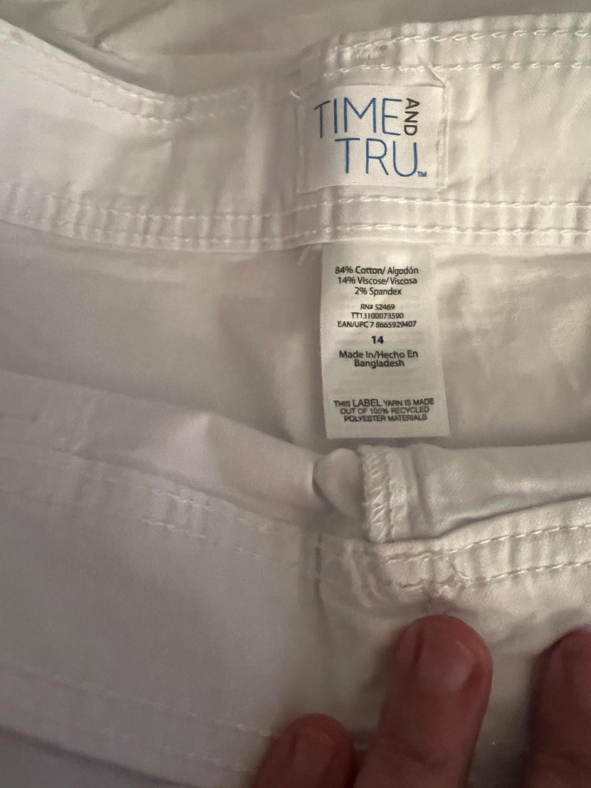 womens white linen size14 pocket on front back - Lynn, Massachusetts - FleaMarketBay