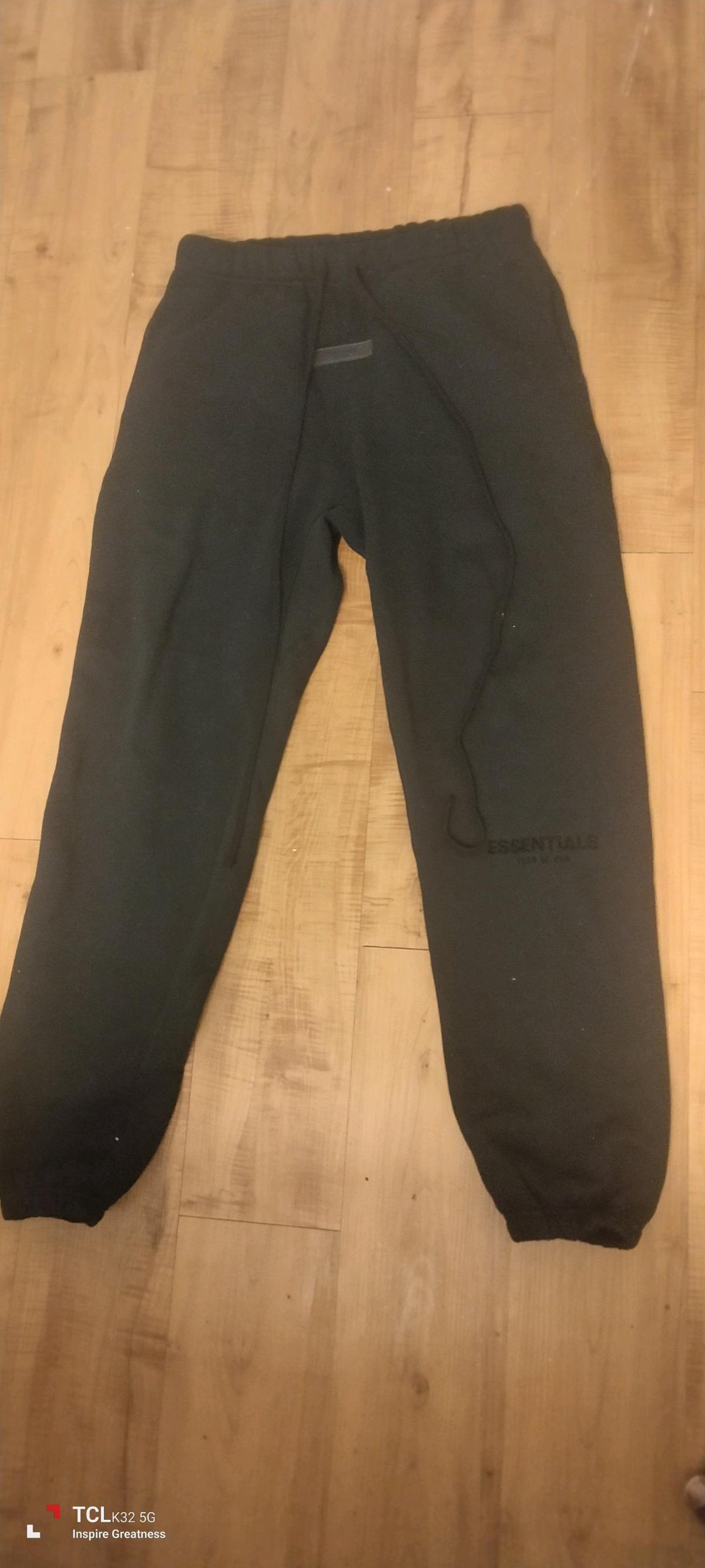 essential shorts and sweats new - Adin, California - FleaMarketBay