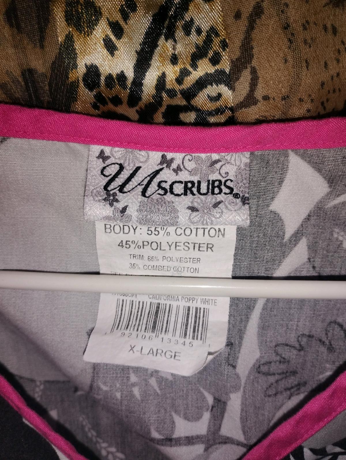 A Nice Womens Pink  Grey  Black and White Scrub Top - Swansea, South Carolina - FleaMarketBay