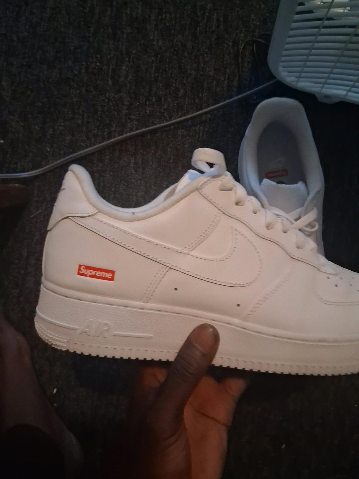 white ones Supreme - Markham, Illinois - FleaMarketBay