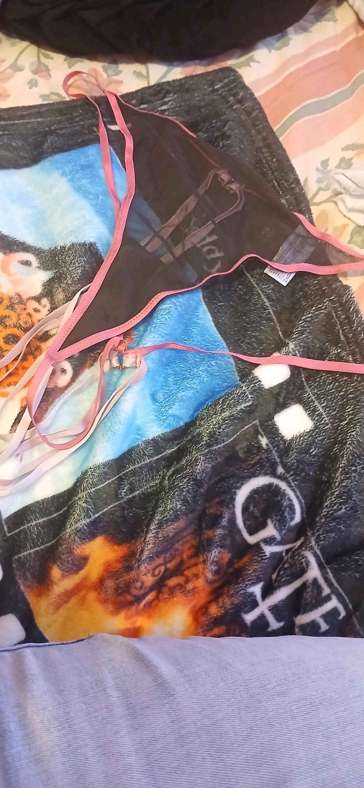 thongs and bikini underwear - Anthony, New Mexico - FleaMarketBay