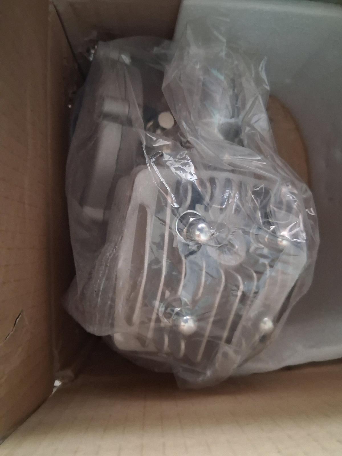 80cc engine w carburetor and exhaust - Ironton, Missouri - FleaMarketBay