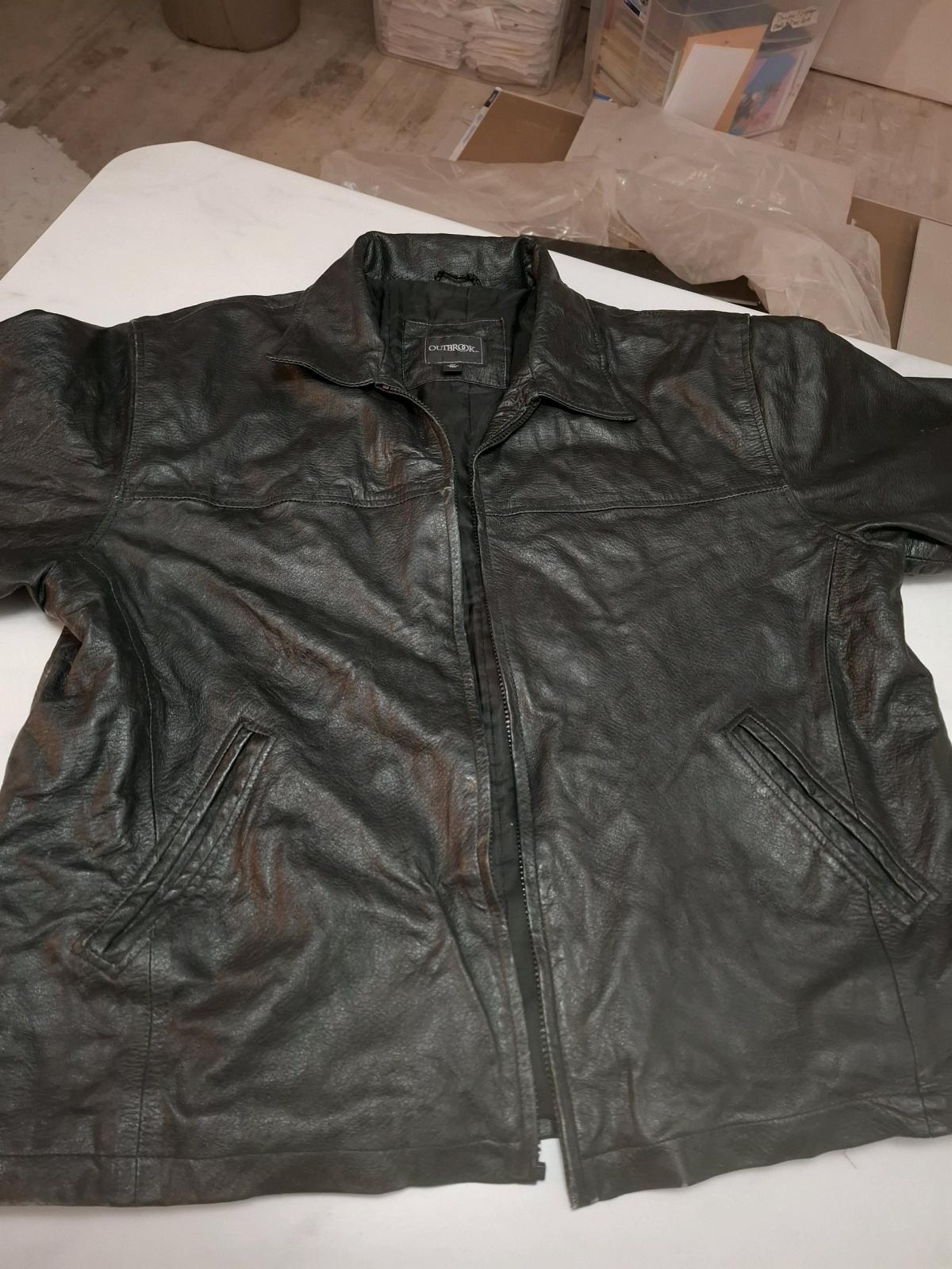 black leather coat good condition - Ironton, Ohio - FleaMarketBay