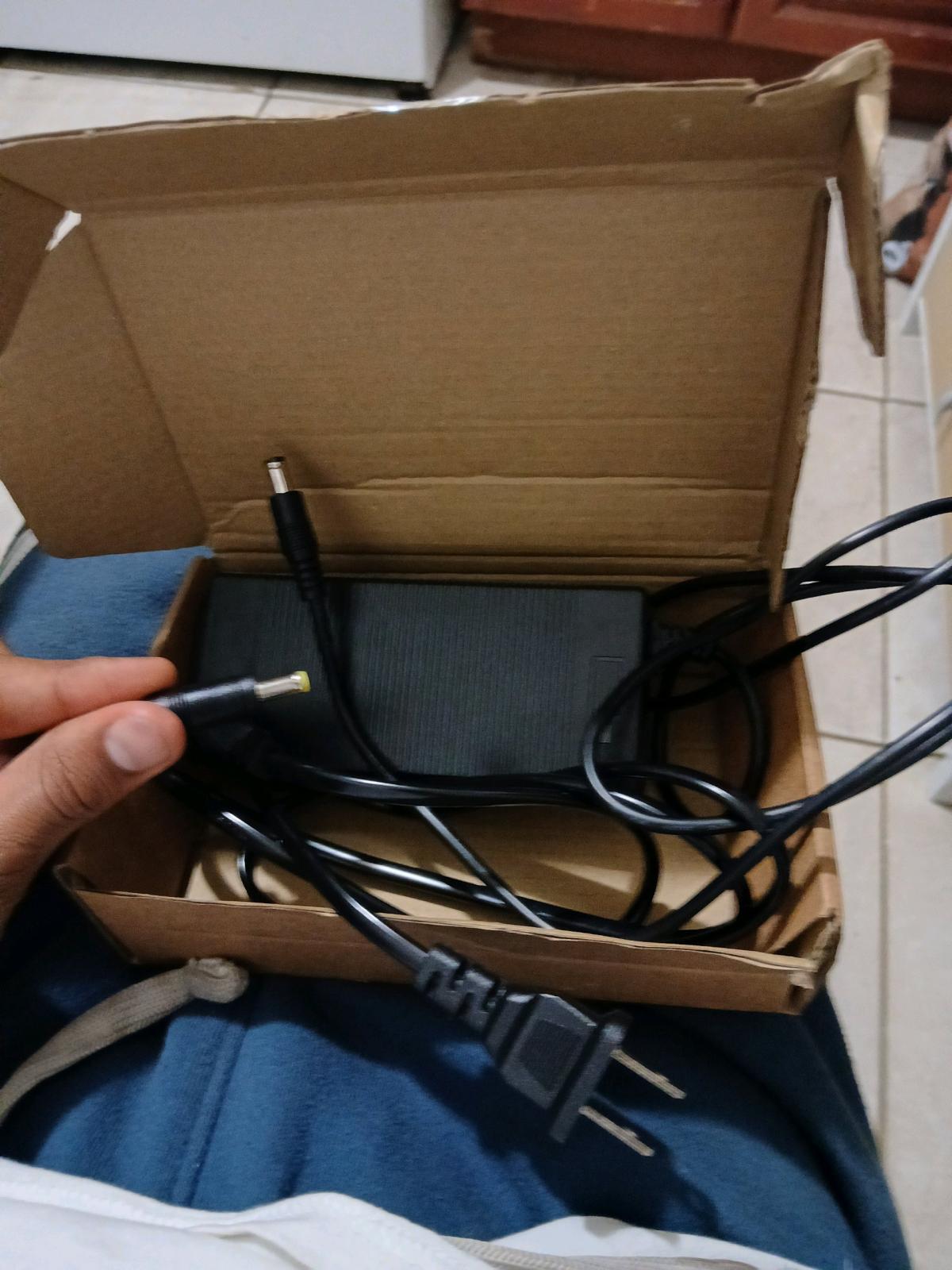 cargandor pantineta elctrica  new jersey hundon calle 52 - North Bergen, New Jersey - FleaMarketBay