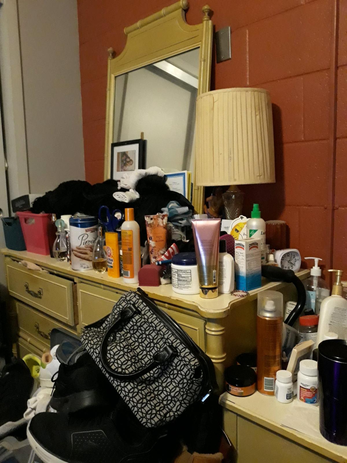 Lamp and Table   Vintage Dresser mirror night stand - Nashville, Tennessee - FleaMarketBay