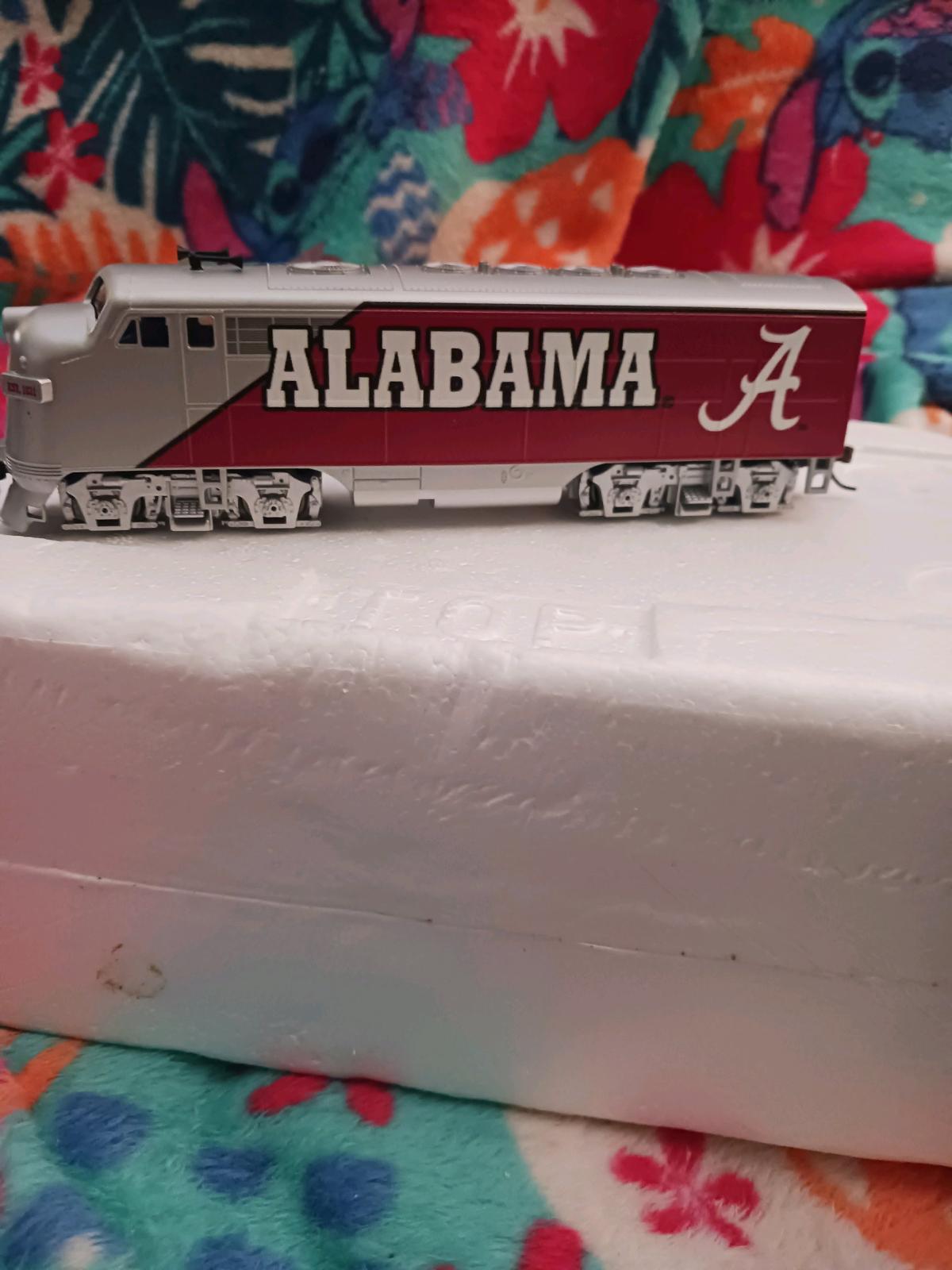 ALABAMA ROLL TIDE TRAIN SET NEW IN BOX - Vinemont, Alabama - FleaMarketBay