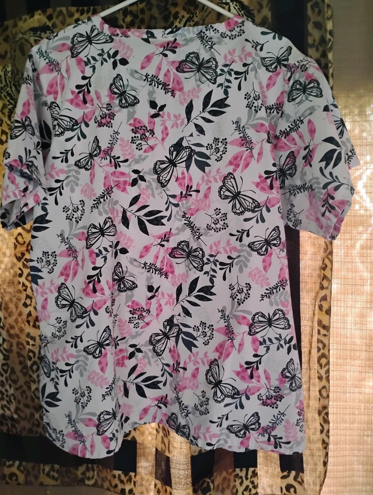 A Nice Womens Butterflies and Flowers Scrub Top - Swansea, South Carolina - FleaMarketBay