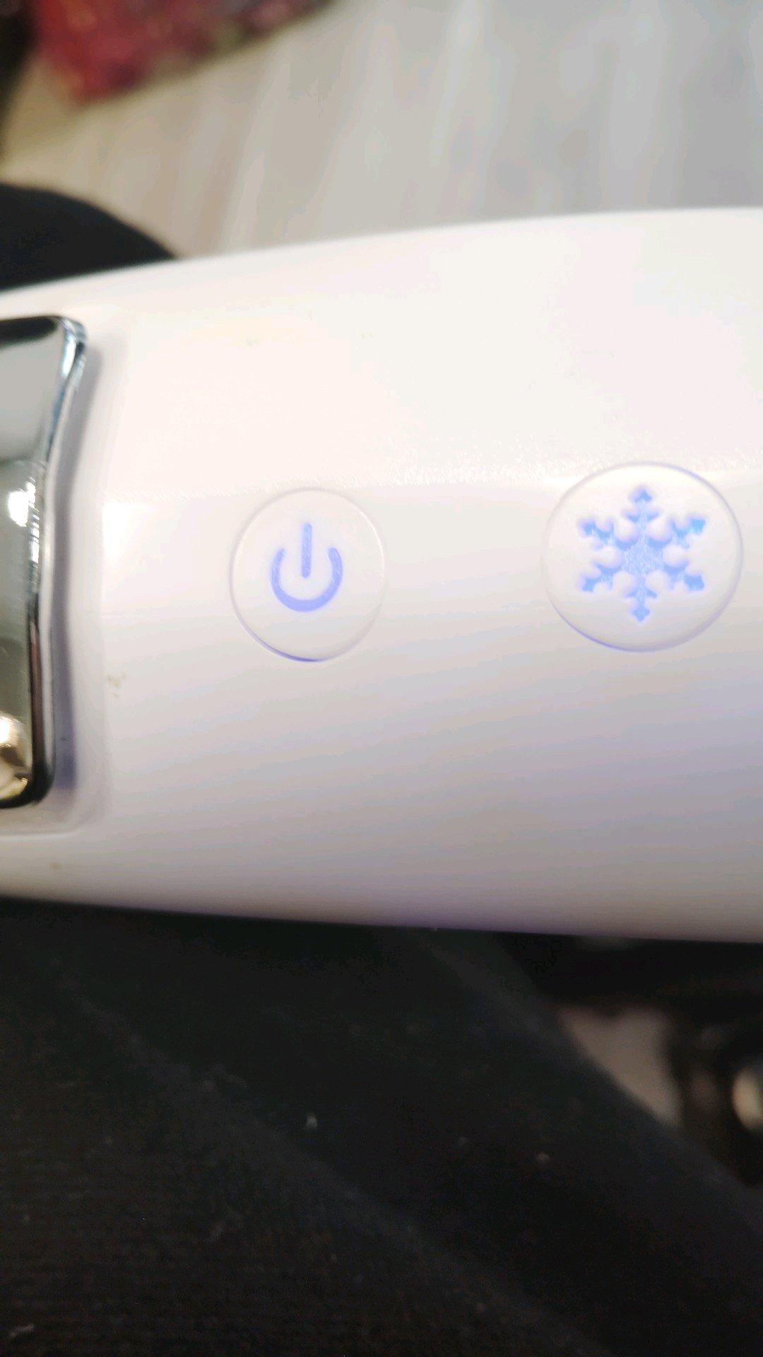 portable around the neck ac  blows cold three speeds - San Jacinto, California - FleaMarketBay