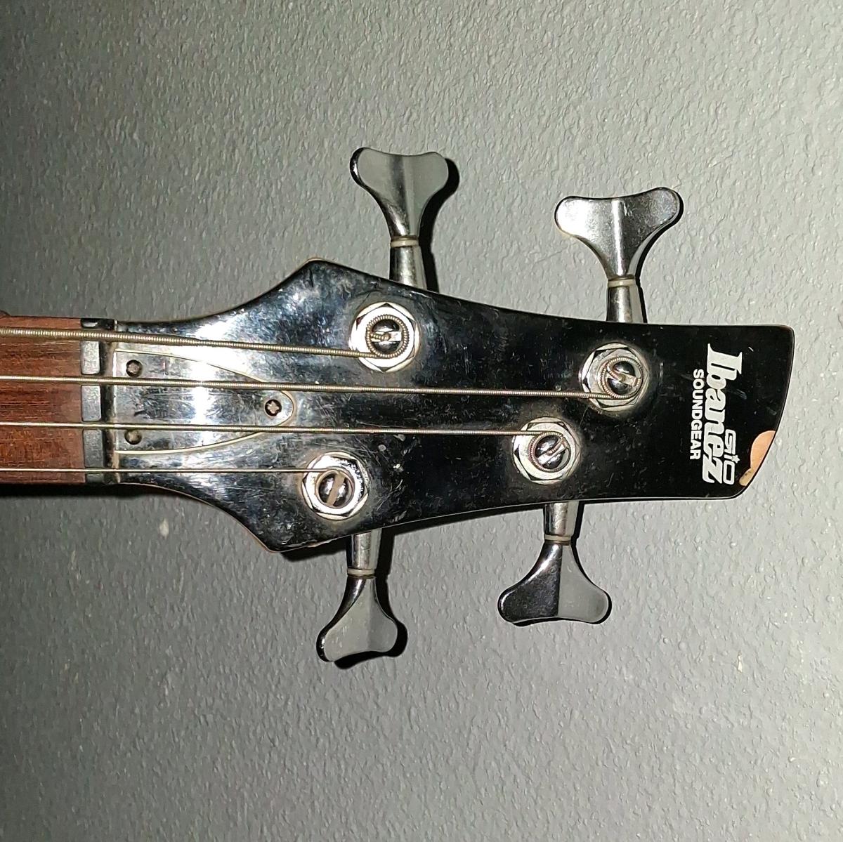 Ibanez GSR100 4String Bass Guitar  White  Great Condition - Fort Worth, Texas - FleaMarketBay