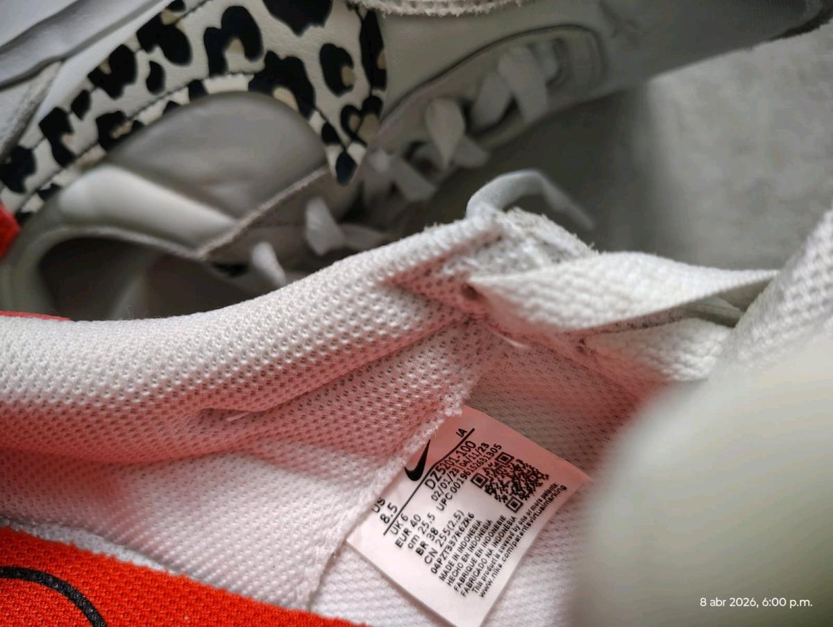 Womens Nike Waffle Debut sneakers with leopard print - San Antonio, Texas - FleaMarketBay