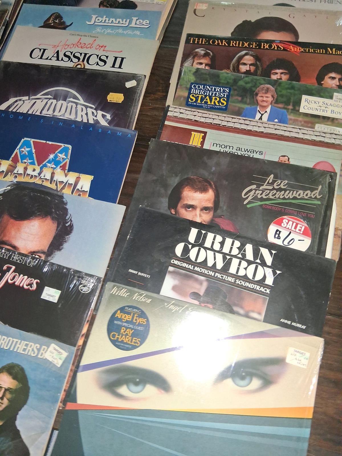 vinyl and great condition - Benton, Arkansas - FleaMarketBay