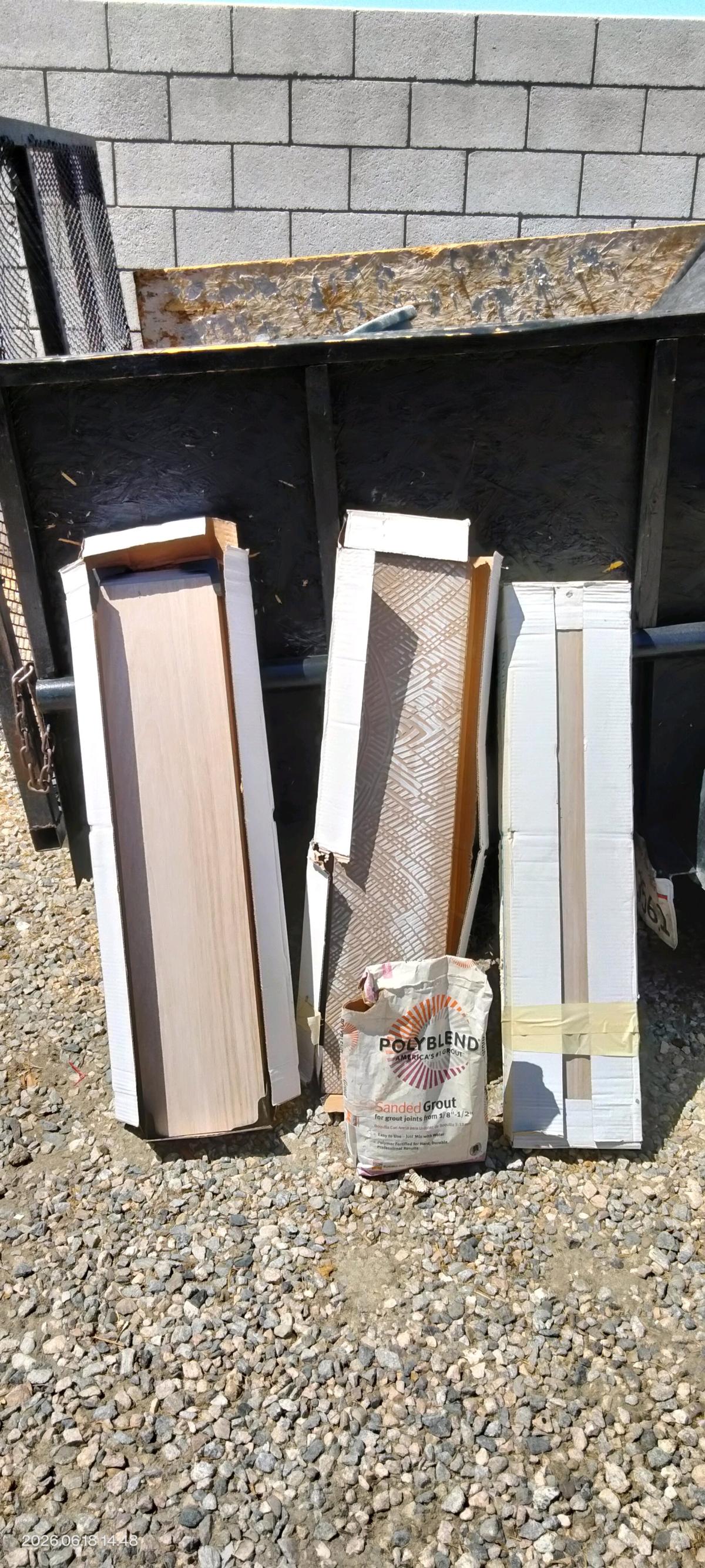 selling tile - California City, California - FleaMarketBay