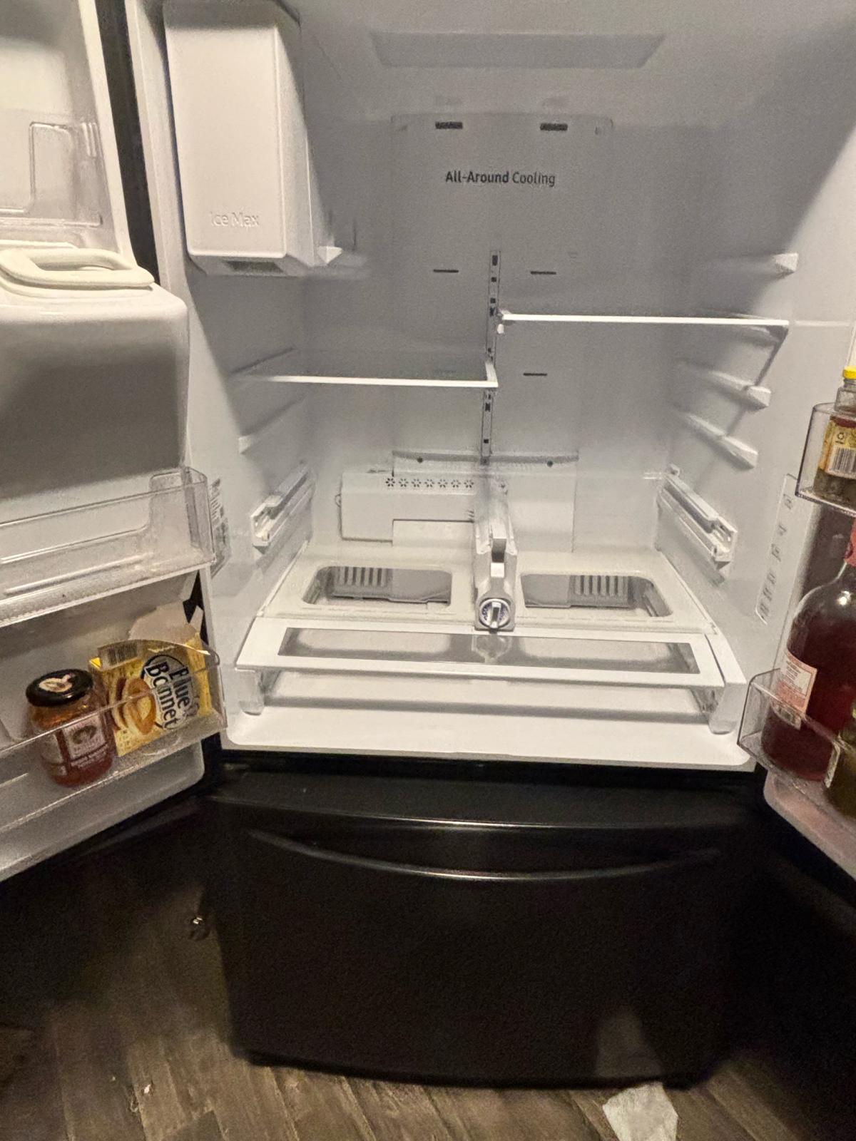 fridge - Angier, North Carolina - FleaMarketBay