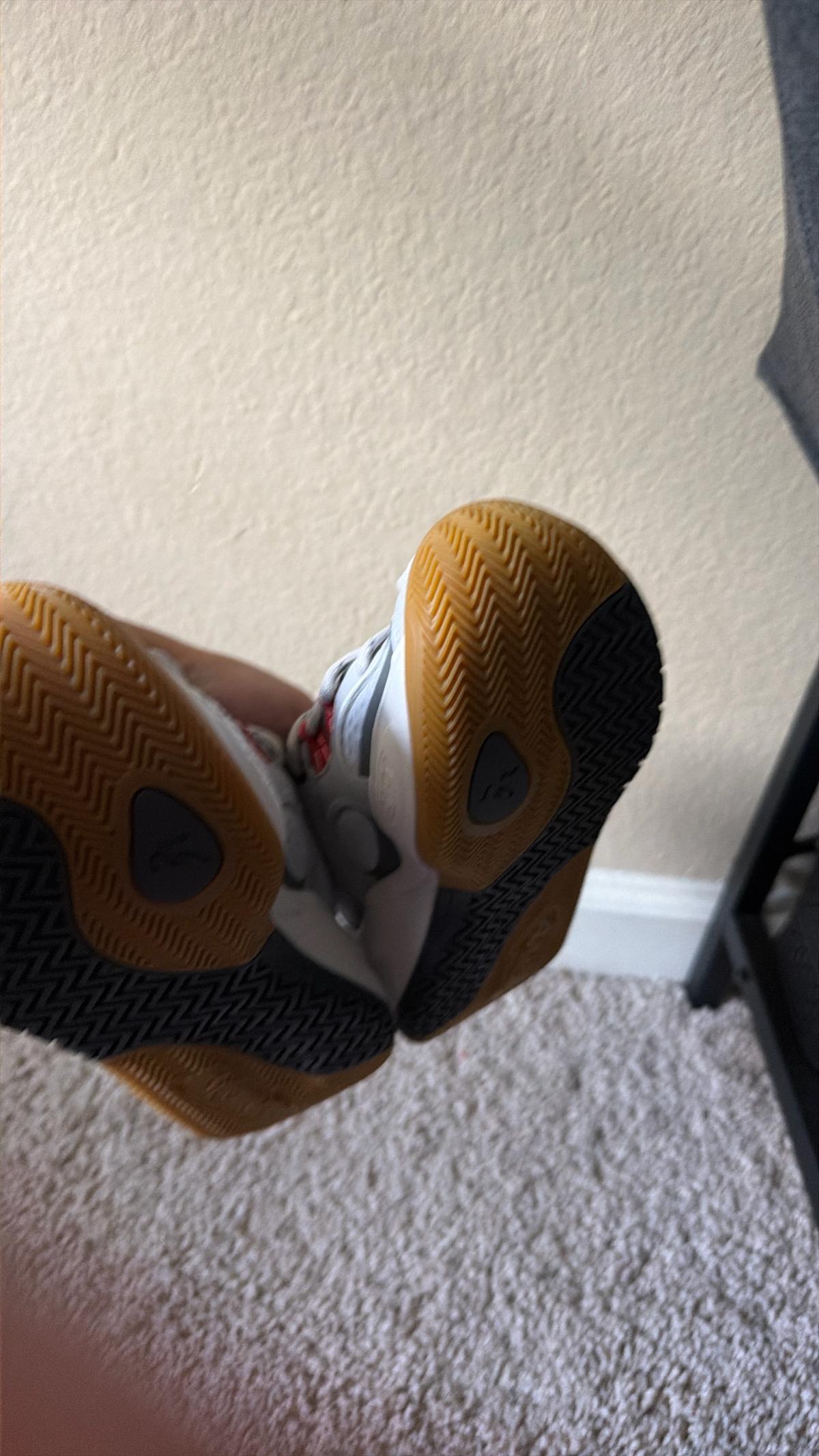 sneaker - Charlotte, North Carolina - FleaMarketBay