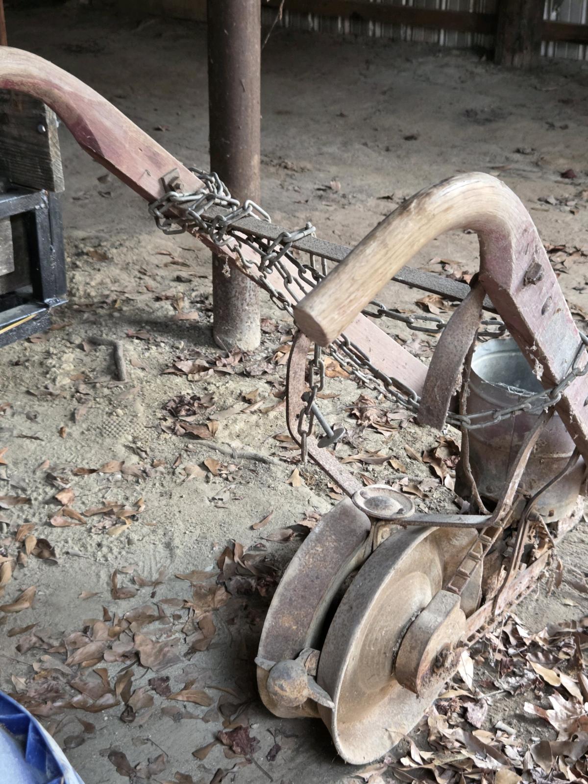old seed spreader with potential for art - Alicia, Arkansas - FleaMarketBay