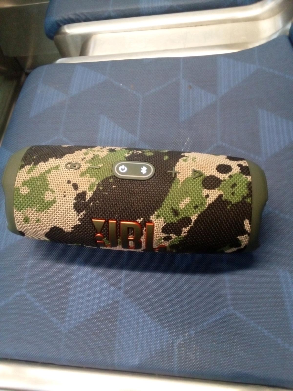 JBL 5 speaker - Mountlake Terrace, Washington - FleaMarketBay