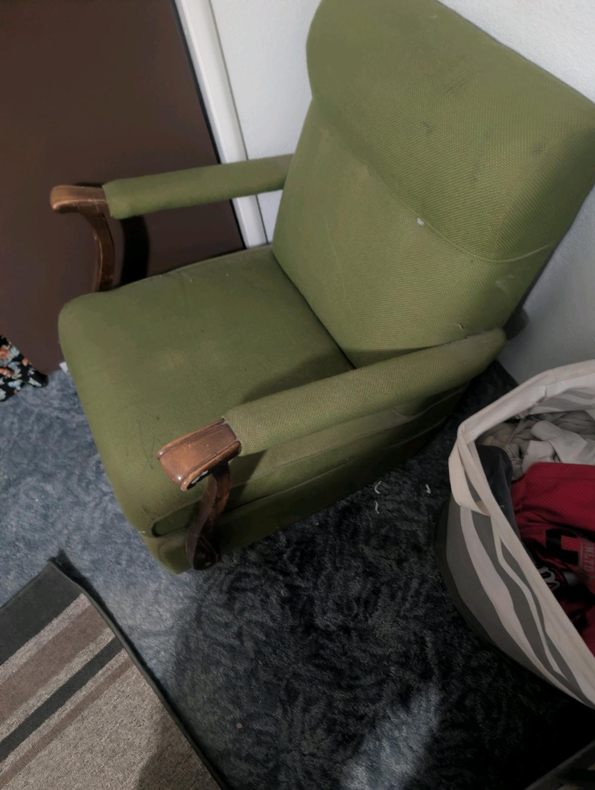 vintage lazy boy chair - Turlock, California - FleaMarketBay
